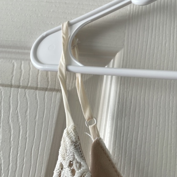 Adjustable Strapless White and Nude Lace Dress - Picture 6 of 6